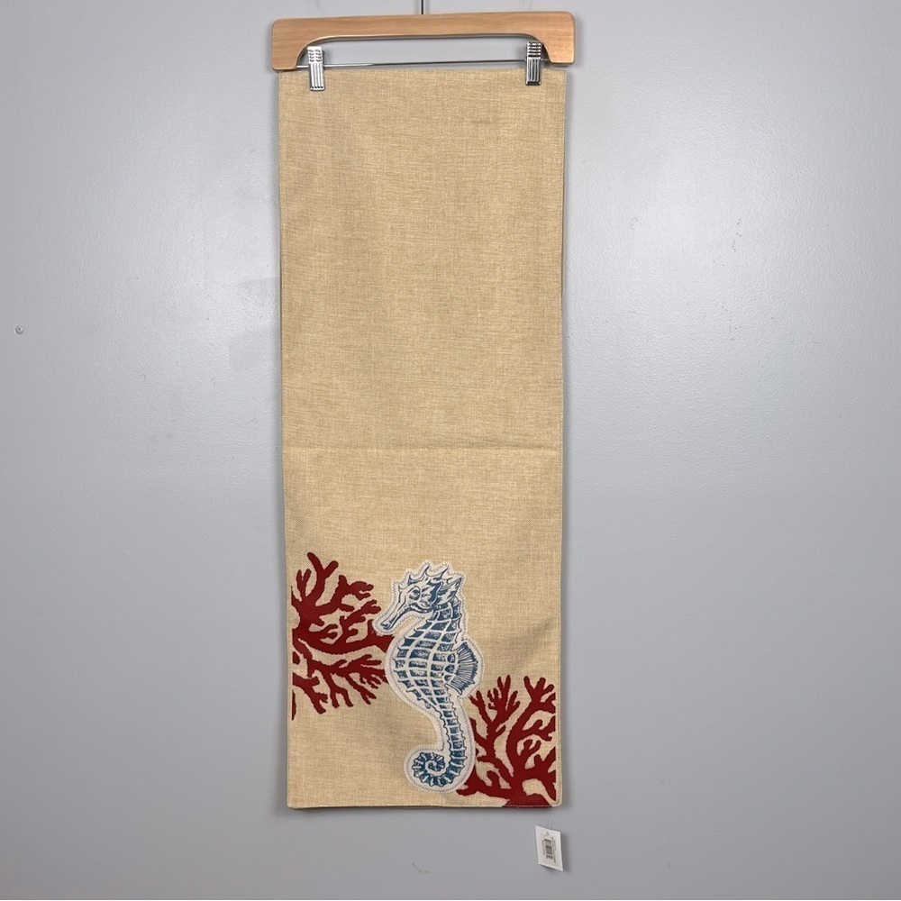 NWT Boston International Home seahorse coral appliqué burlap table runner.
